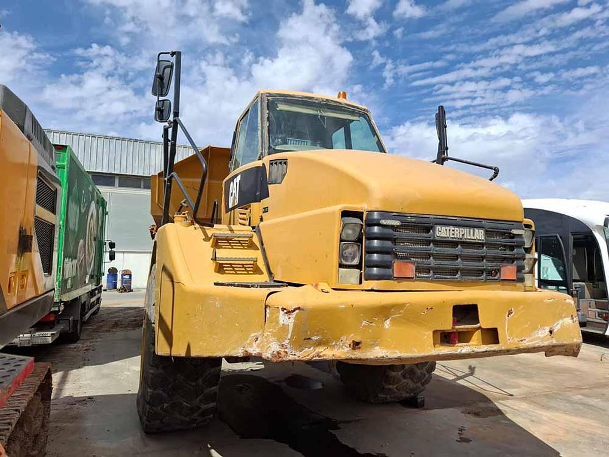 Used 2007 CATERPILLAR 740