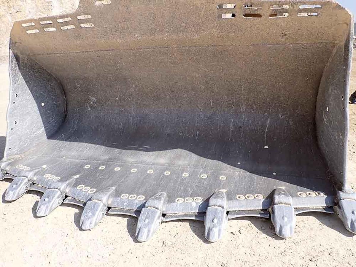 Used 2017 CATERPILLAR 988K