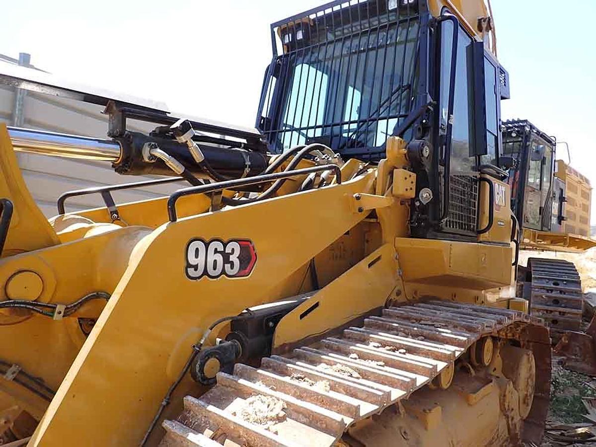 Used 2024 CATERPILLAR 963 WH