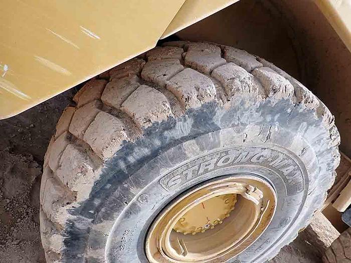 Used CATERPILLAR 740