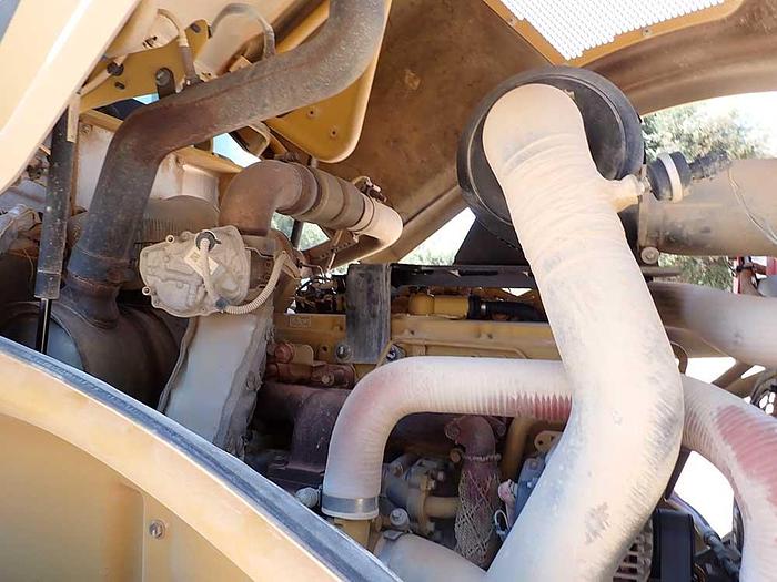 Used 2018 CATERPILLAR CS64B