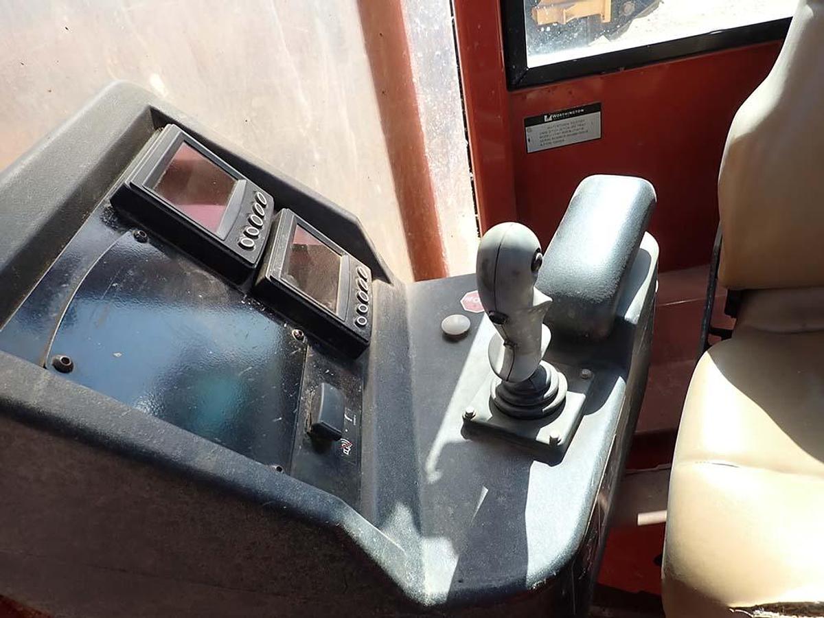 Used 2016 DITCH WITCH JT30AT