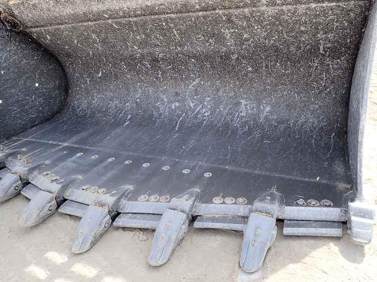 Used 2021 CATERPILLAR 988K