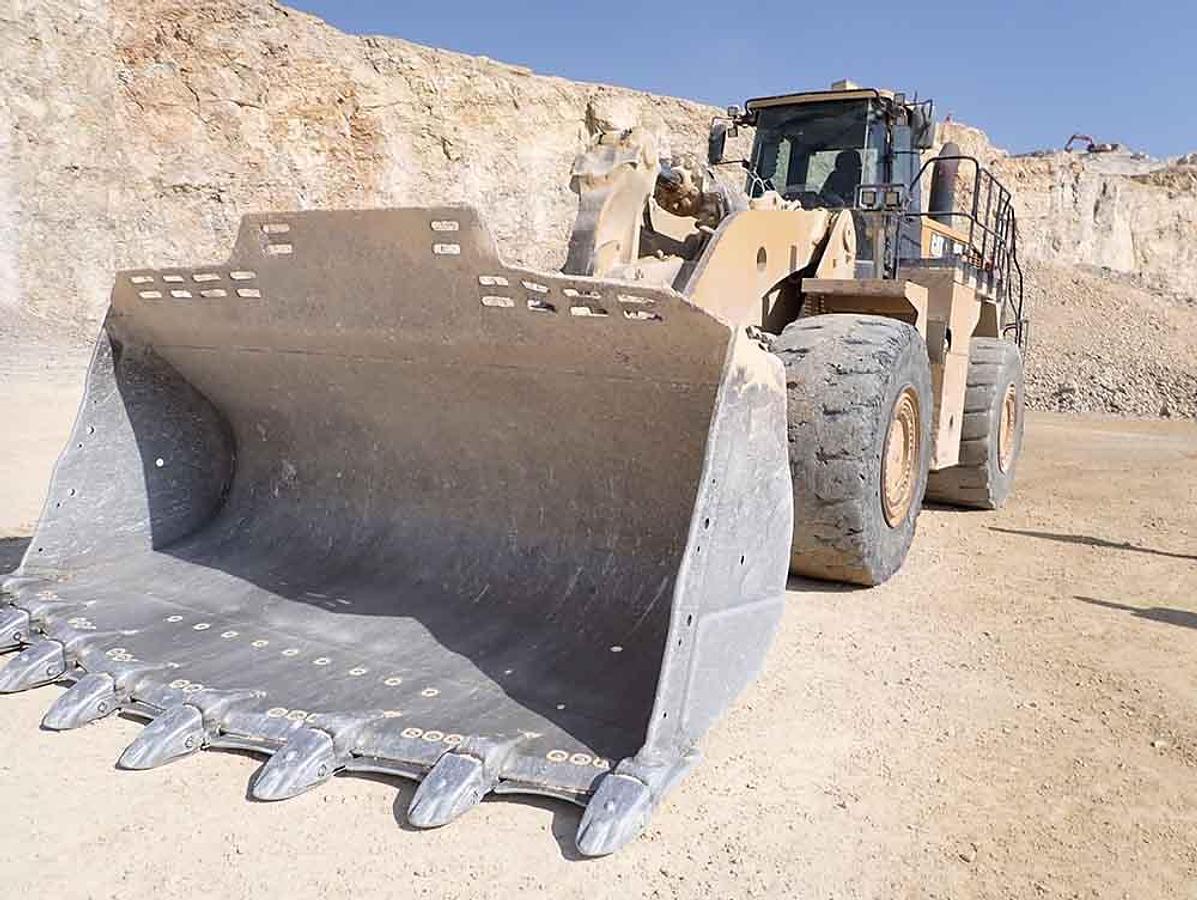 Used 2017 CATERPILLAR 988K