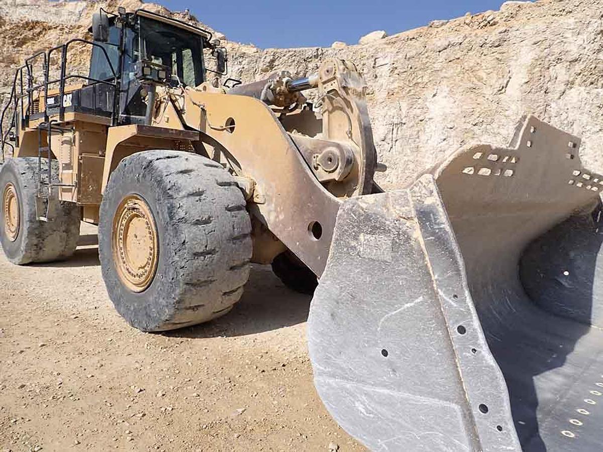 Used 2017 CATERPILLAR 988K
