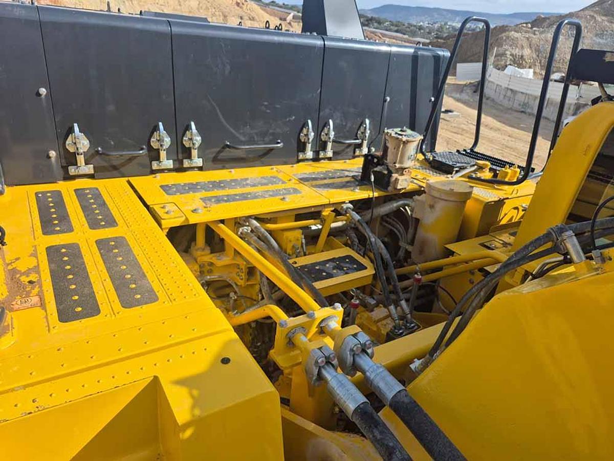 Used 2024 KOMATSU PC700LC-11EO