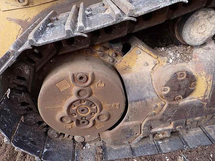 Used 2013 CATERPILLAR 963D