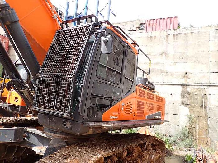 Used 2019 DOOSAN DX490LC-5