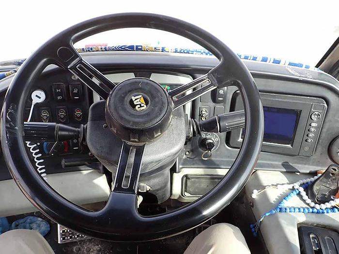 Used 2011 CATERPILLAR 740B