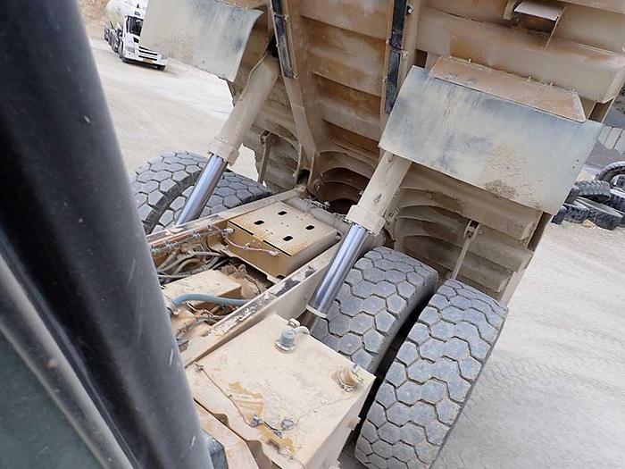 Used 2012 CATERPILLAR 775G