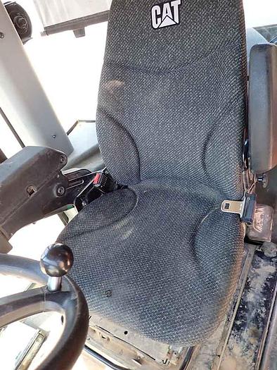 Used 2018 CATERPILLAR CS64B