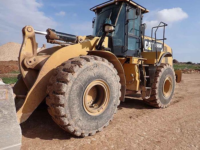 Used 2015 CATERPILLAR 966M