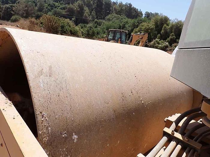 Used 2018 CATERPILLAR CS64B