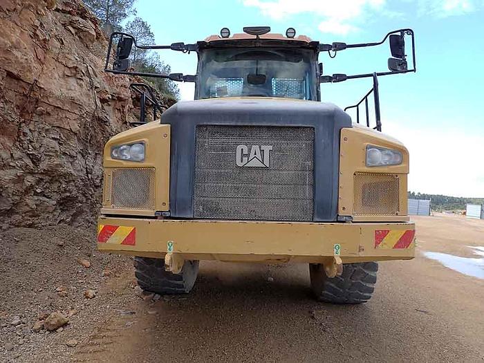 Used 2019 CATERPILLAR 745