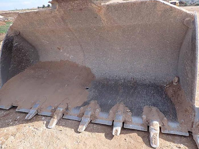 Used 2015 CATERPILLAR 966M