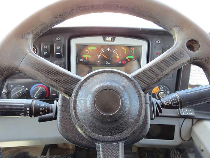 Used 2018 CATERPILLAR 725C2