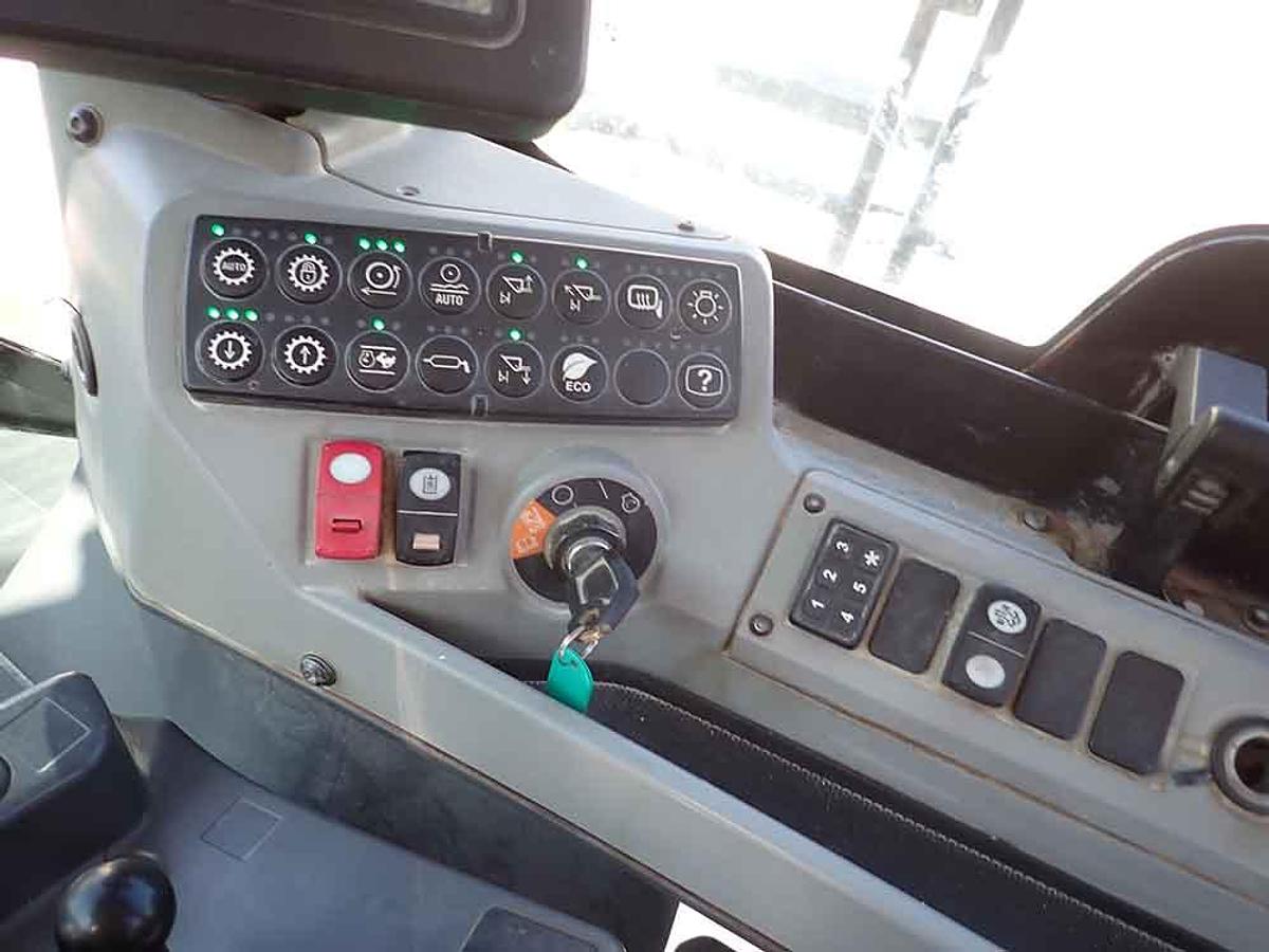 Used 2019 CATERPILLAR 988K