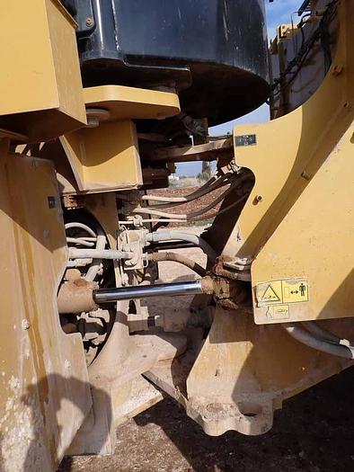 Used 2015 CATERPILLAR 966M