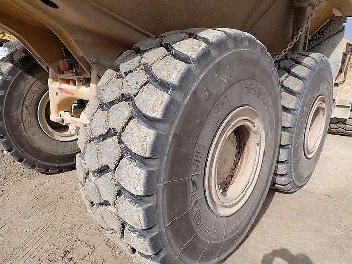 Used 2011 CATERPILLAR 740B