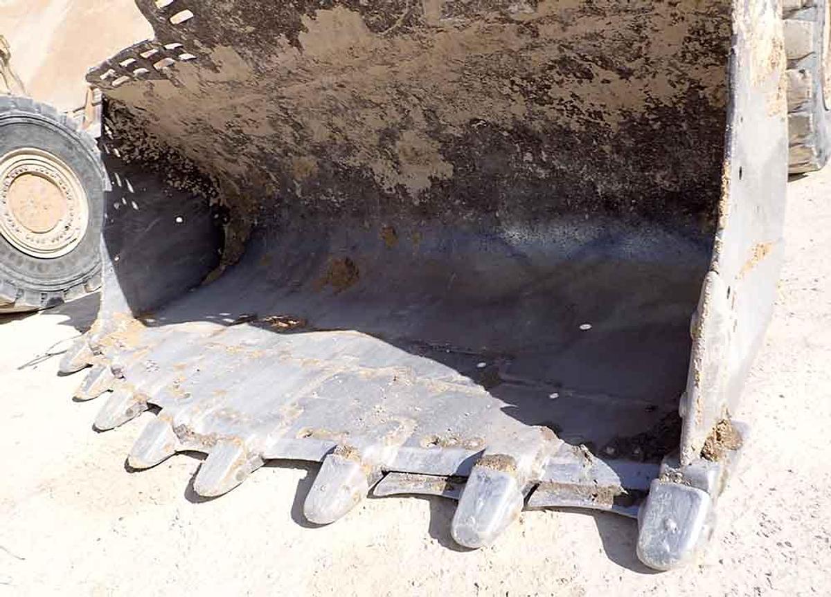 Used 2021 CATERPILLAR 988K