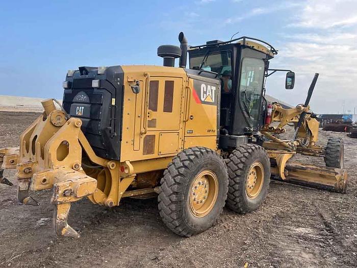 Used 2012 CATERPILLAR 140M2