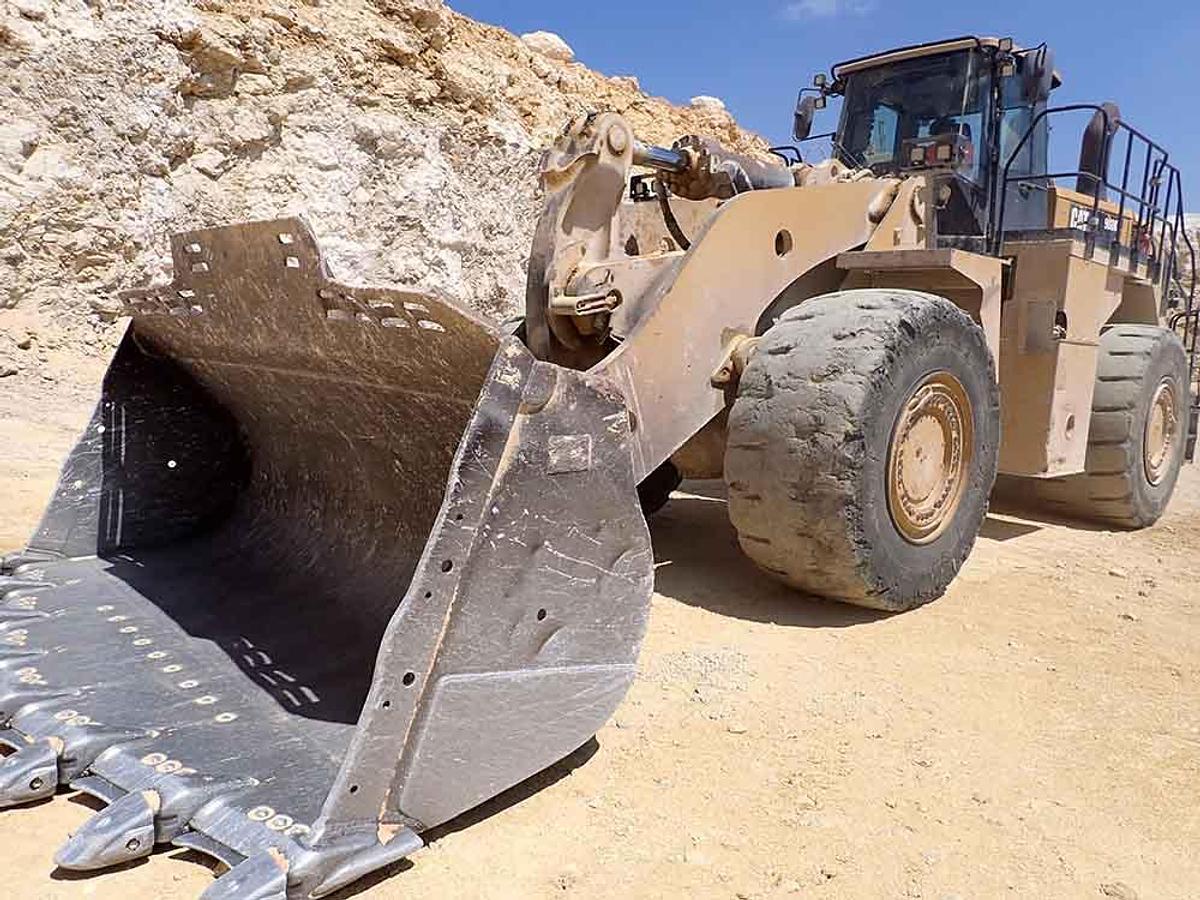 Used 2017 CATERPILLAR 988K