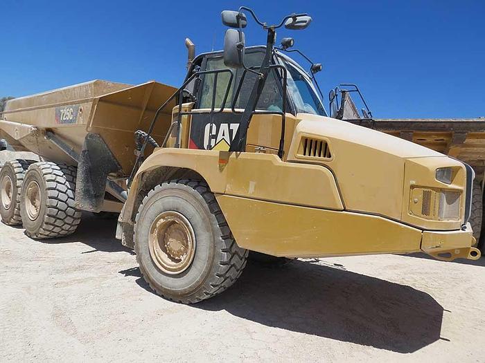 Used 2018 CATERPILLAR 725C2