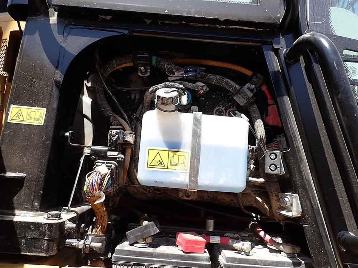 Used 2024 CATERPILLAR 963 WH