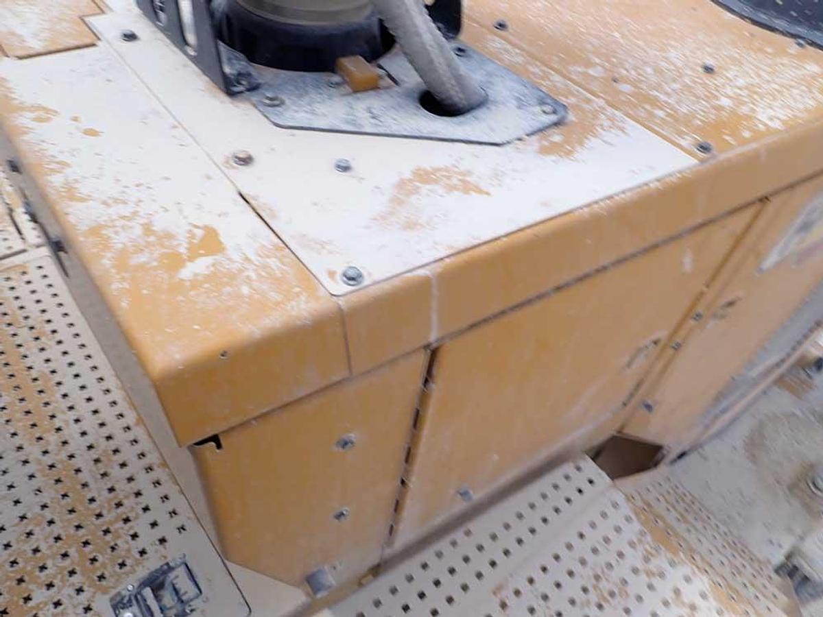 Used 05/2020 CATERPILLAR 988K