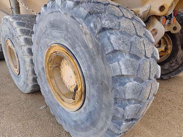Used 2019 CATERPILLAR 745