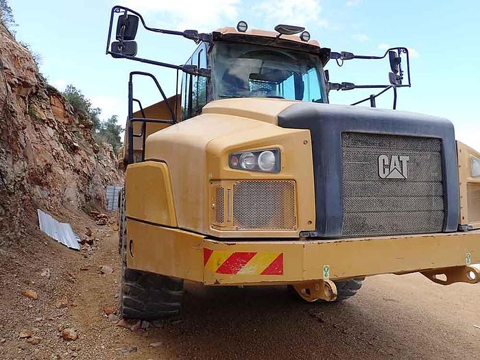 Used 2019 CATERPILLAR 745