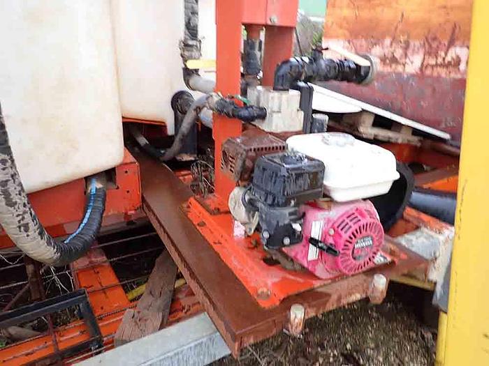 Used 2000 DITCH WITCH JT4020