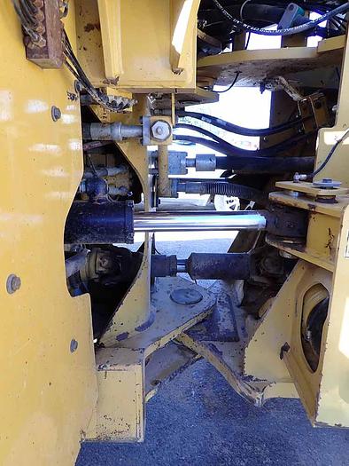 Used 2015 CATERPILLAR 950M