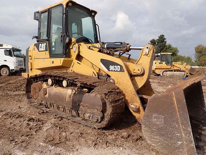 Used 2013 CATERPILLAR 963D