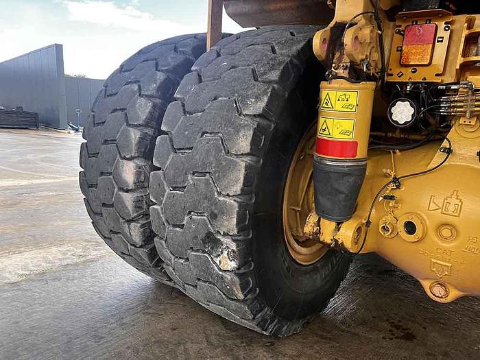 Used 2016 CATERPILLAR 775G