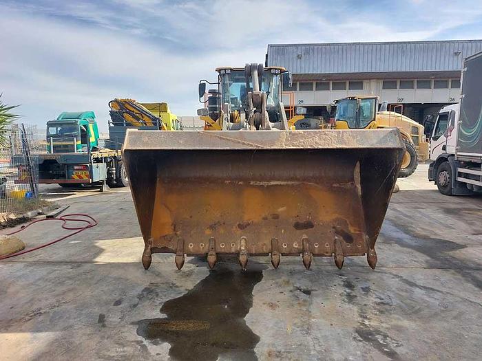 Used 2022 VOLVO L180H