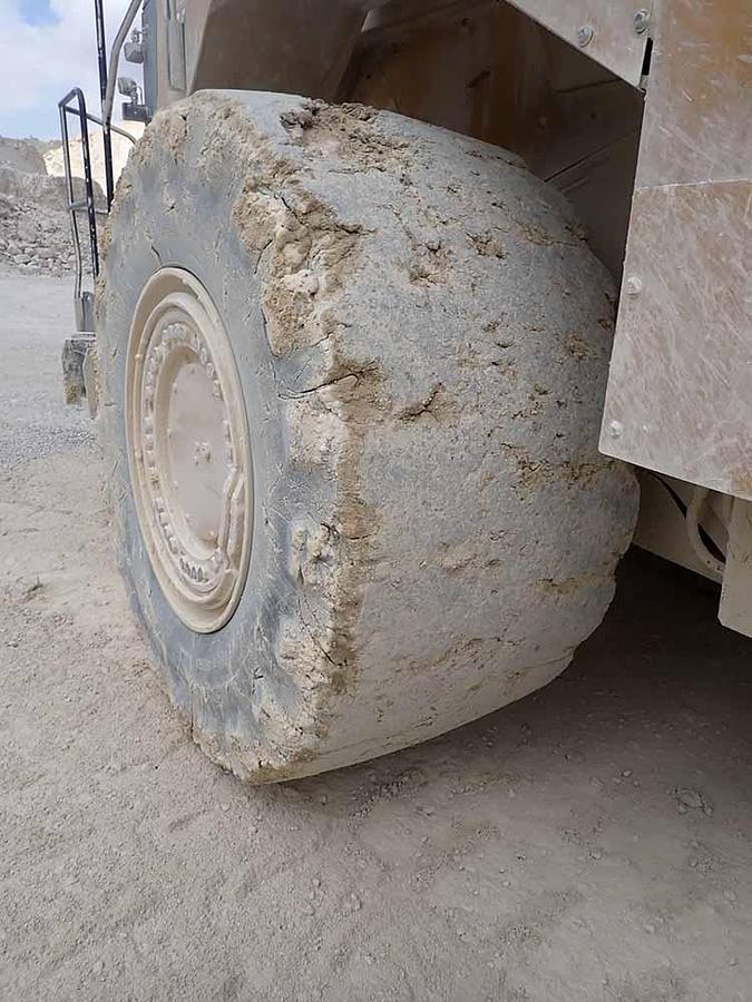 Used 05/2020 CATERPILLAR 988K