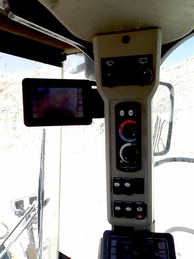 Used 2017 CATERPILLAR 988K