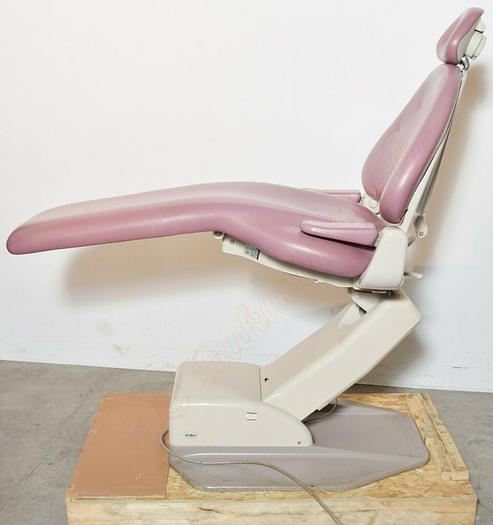 Used ADEC 1040 DENTAL CHAIR