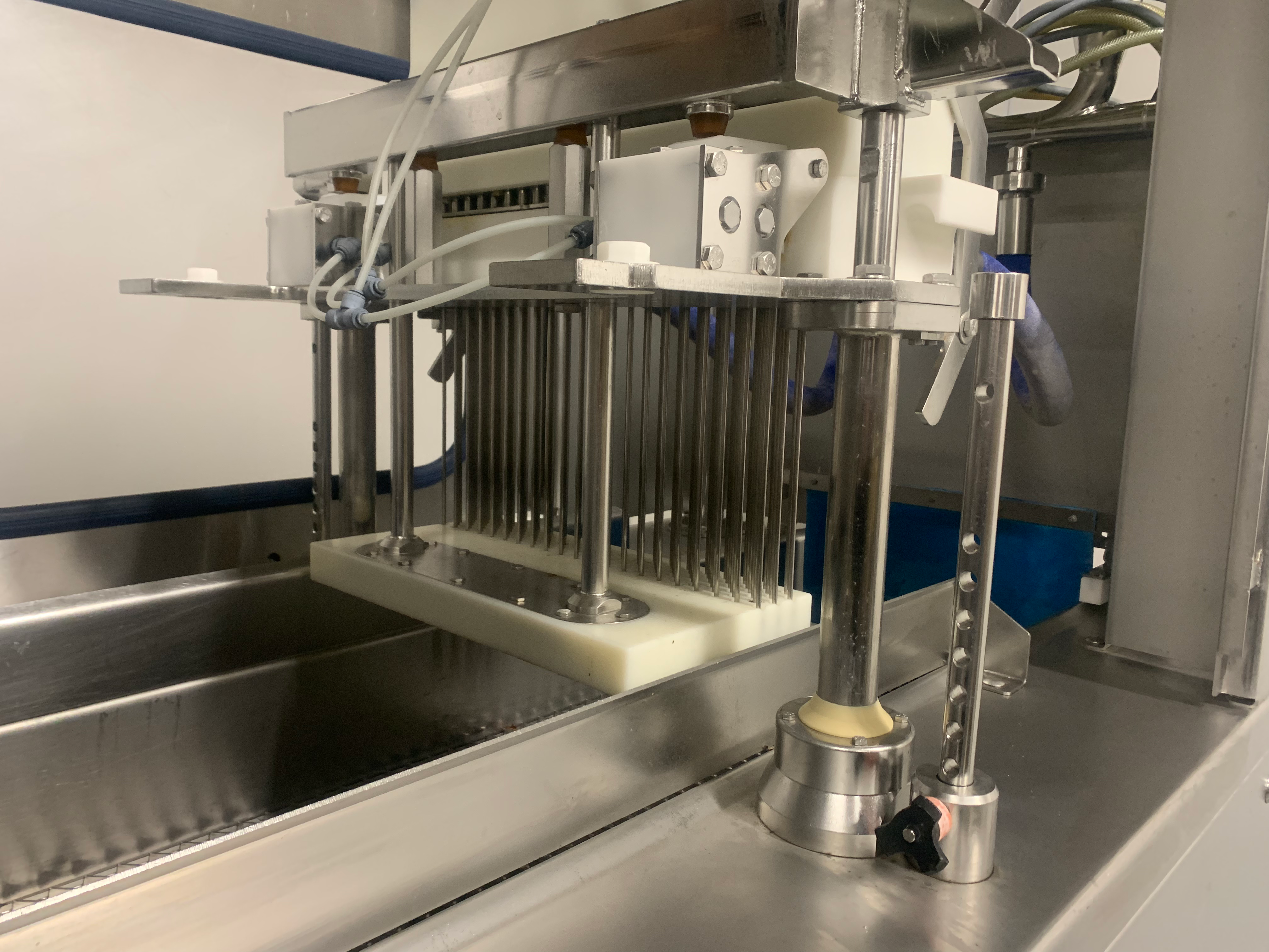 Used 2011 SCHRÕDER IMAX 420eco meat injector