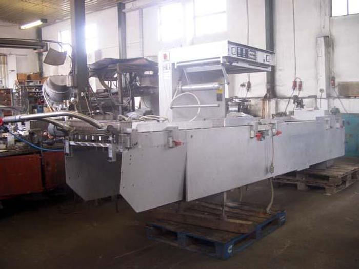 Used Vacuum roller packing machine "Multivac" R 5100