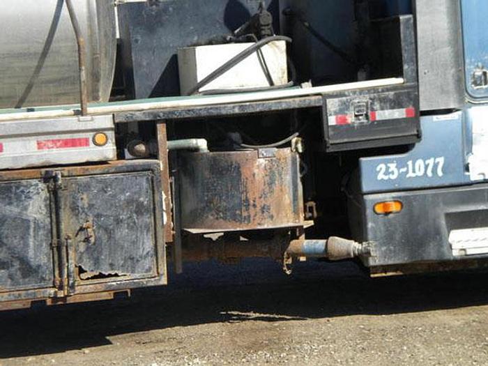 Used 1993 Kenworth Water Tank & Grout Pump