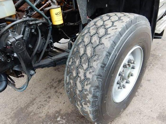 Used 2009 Freightliner M2-112V