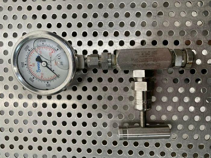 Used Swagelok SS-4PDF4 Bonnet Needle Valve w/ Swagelok 3000 PSI Gauge