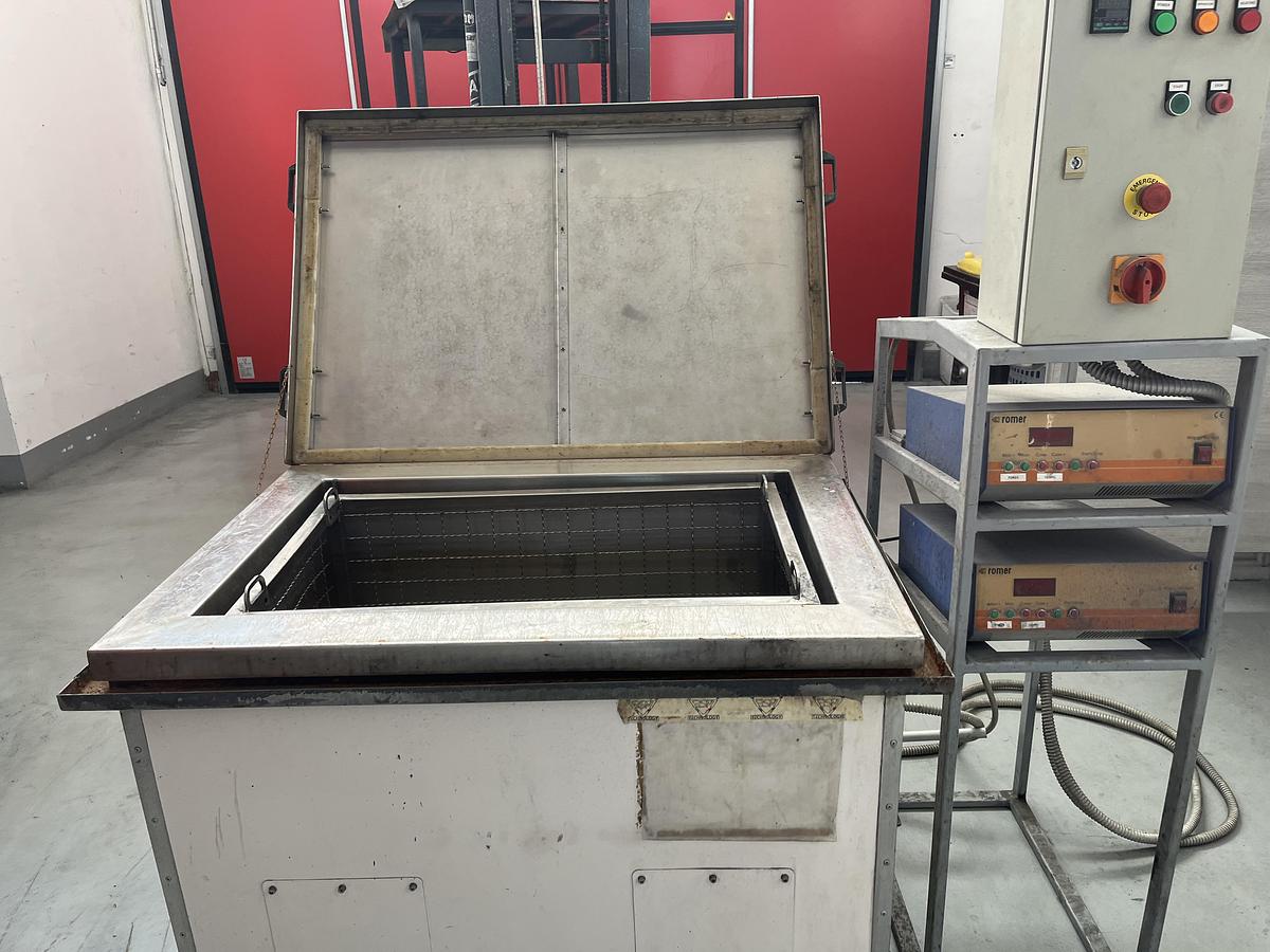 Used Ultrasonic cleaners industrial machines