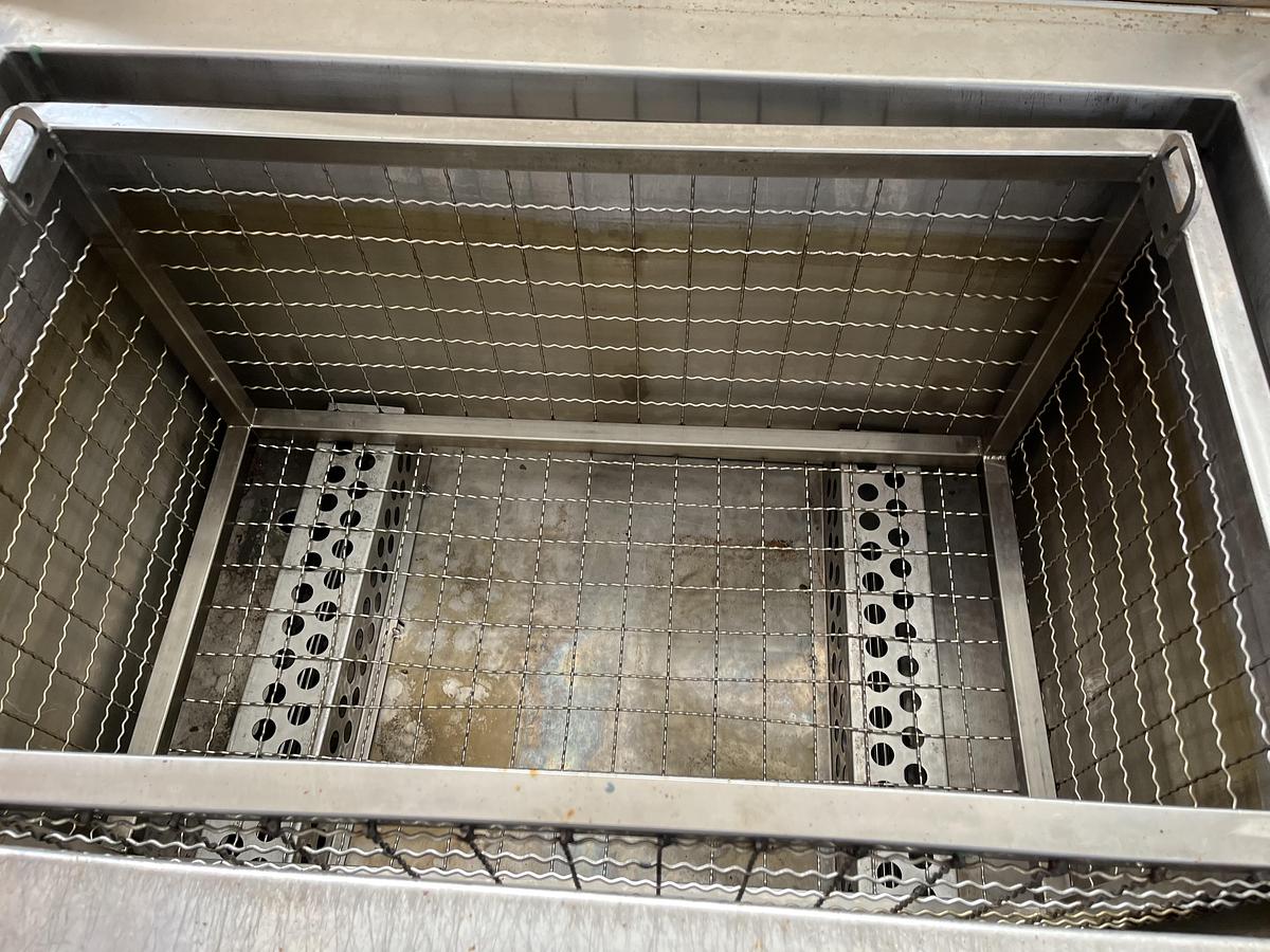 Used Ultrasonic cleaners industrial machines