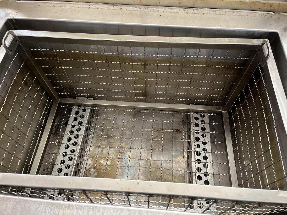 Used Ultrasonic cleaners industrial machines