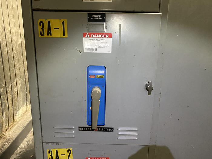 Used GENERAL ELECTRIC LOW VOLTAGE POWER CIRCUIT BREAKER