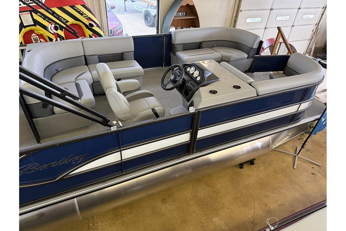 2026 Bentley Pontoons Fish 220 Fish N Cruise