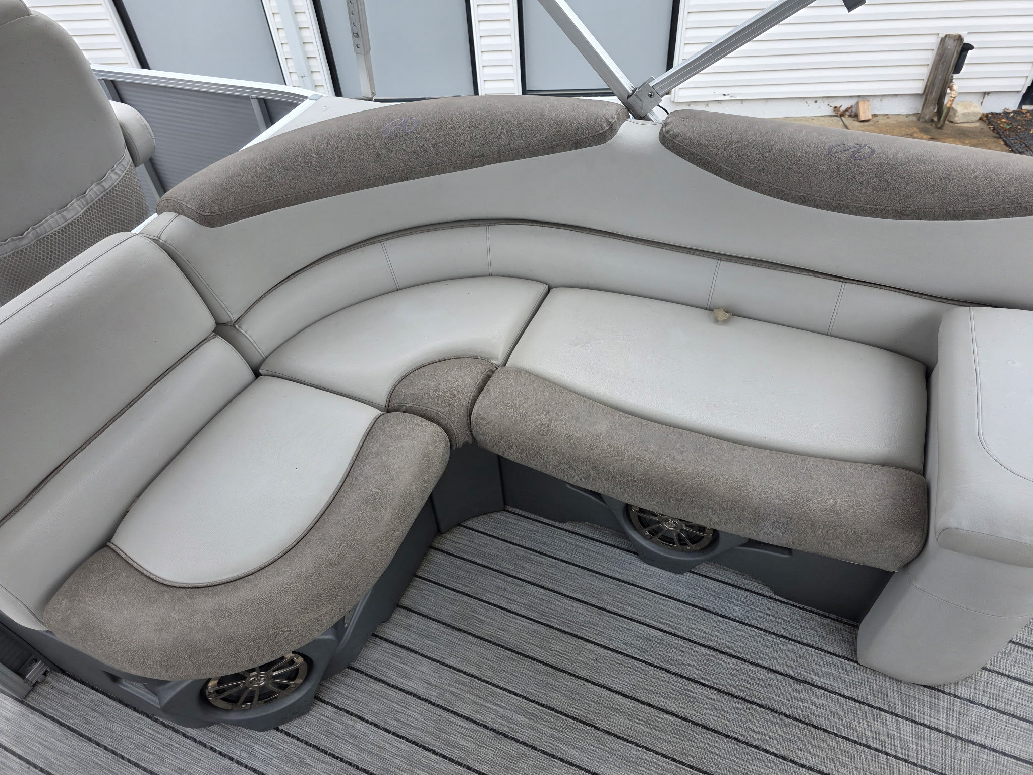 Used 2019 Avalon 2385 Catalina Rear Fish
